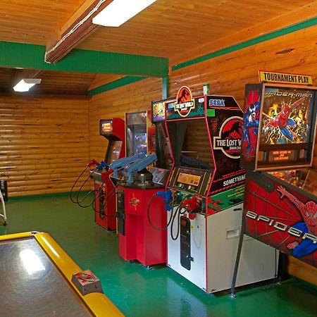 Arrowhead Resort Campground Plainville 外观 照片