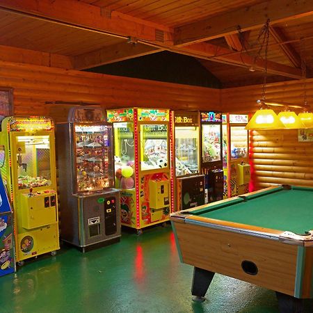Arrowhead Resort Campground Plainville 外观 照片