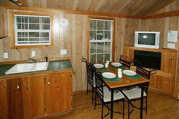 Arrowhead Resort Campground Plainville 外观 照片
